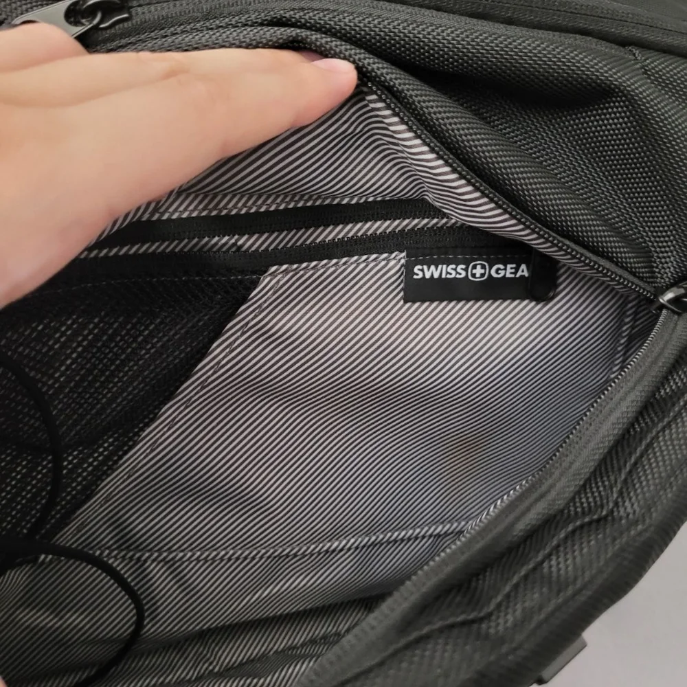 SWISSGEAR Hybrid 19” Backpack/Messenger - Black - Picture 11 of 15